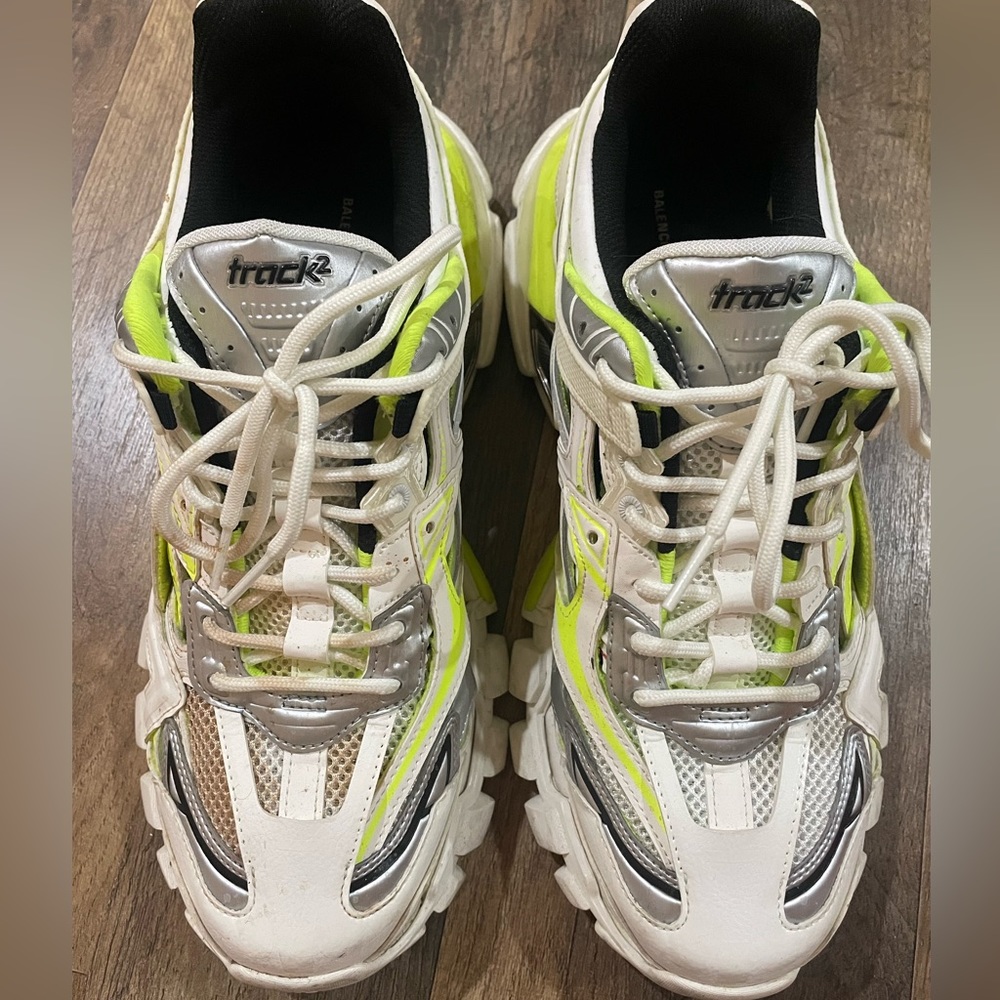 Balenciaga track2 sneaker